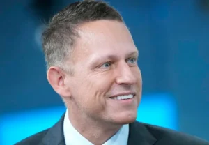 Peter Thiel dekh kr hass rha ha