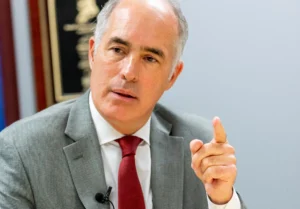 Bob Casey Jr. has his hand raised.