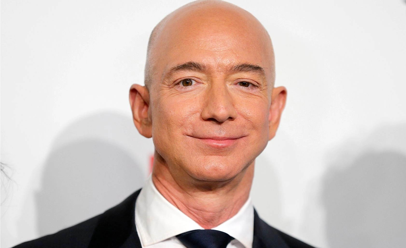 Read more about the article Jeff Bezos Net Worth Explained What One Man’s Fortune Tells Us About the Future
