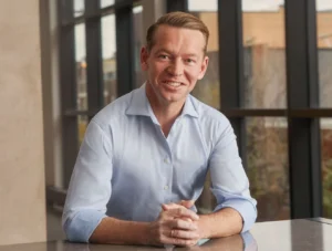 Read more about the article Chris Kempczinski Net Worth Revealed The Real Story Behind the Golden Arches Boss