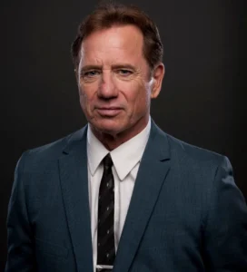 Read more about the article Tom Wopat Net Worth Revealed Actor Singer & Timeless Talent
