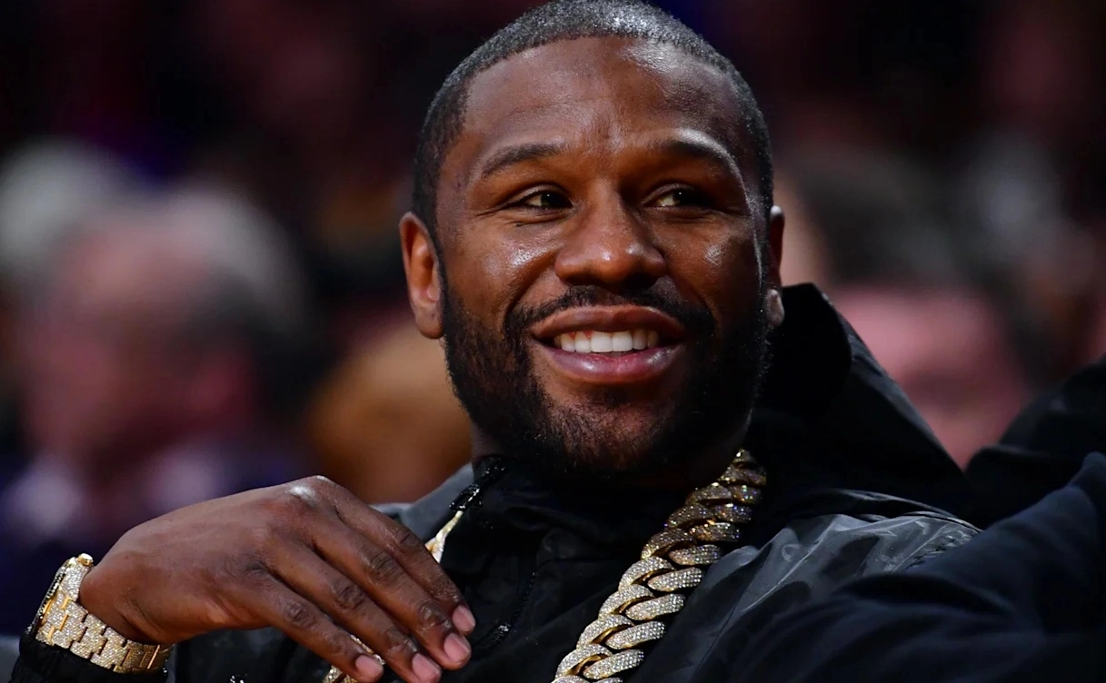 Read more about the article Floyd Mayweather Net Worth 2025 How Money Built a $1 Billion Empire from the Ring to Real Estate