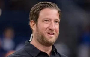 Dave Portnoy is laughing.