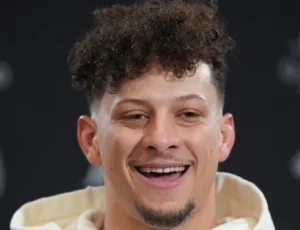 Patrick Mahomes is laughing.