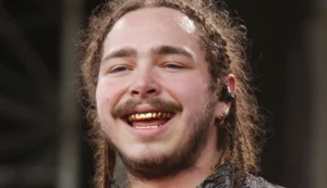 Read more about the article From Beerbongs to Billions? Inside Post Malone’s Real Net Worth