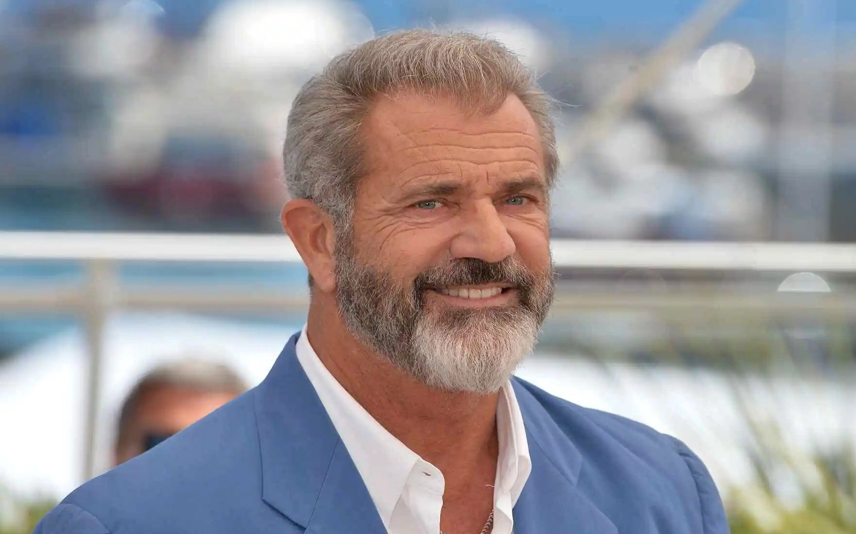 Read more about the article How Mel Gibson Built a Massive Fortune from Acting & Directing