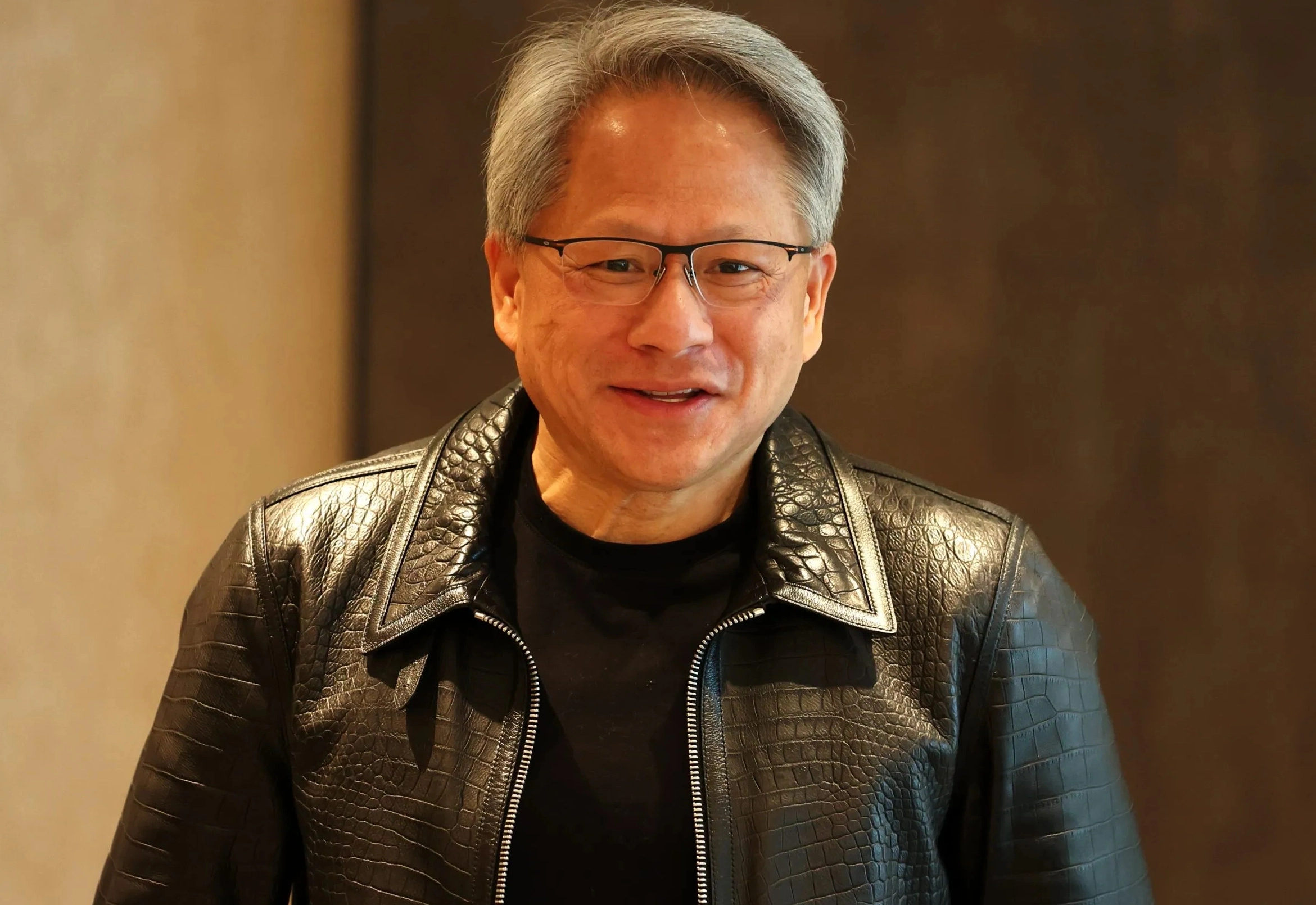 Read more about the article Jensen Huang Net Worth Revealed The CEO Leading AI Golden Era