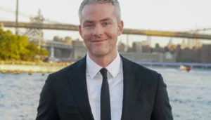 Read more about the article Ryan Serhant’s Net Worth in 2025 How a Reality Star Became a Real Estate Mogul