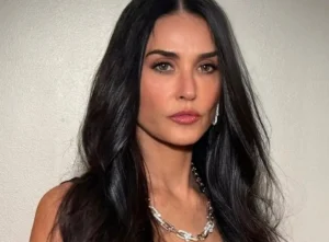 Read more about the article Demi Moore Net Worth 2025 Hollywood Icon Fortune & Success Story