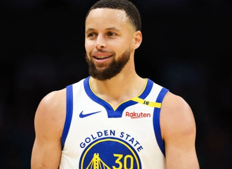 Read more about the article Stephen Curry Net Worth The Jaw Dropping Earnings of the NBA MVP