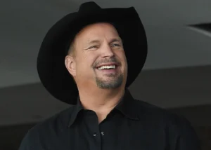 Read more about the article From Honky Tonks to Millions Garth Brooks Net Worth Revealed