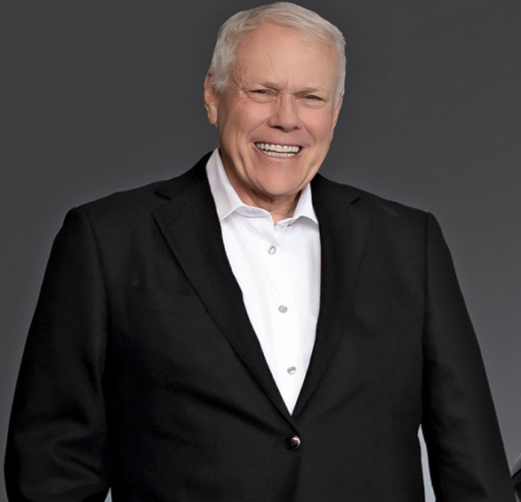 Read more about the article Craig Jackson Net Worth 2025 How the Barrett Jackson CEO Built His Fortune