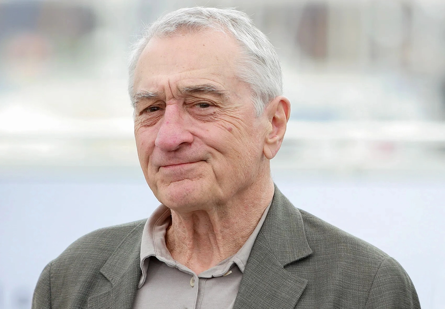 Read more about the article Robert De Niro Net Worth 2025 How the Hollywood Legend Built His $XX Million Fortune from Movies to Business