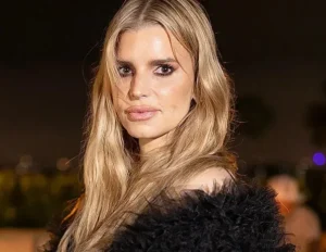 Read more about the article Jessica Simpson Net Worth 2025 Fashion Queen Turned Billionaire You Won’t Believe Her Fortune