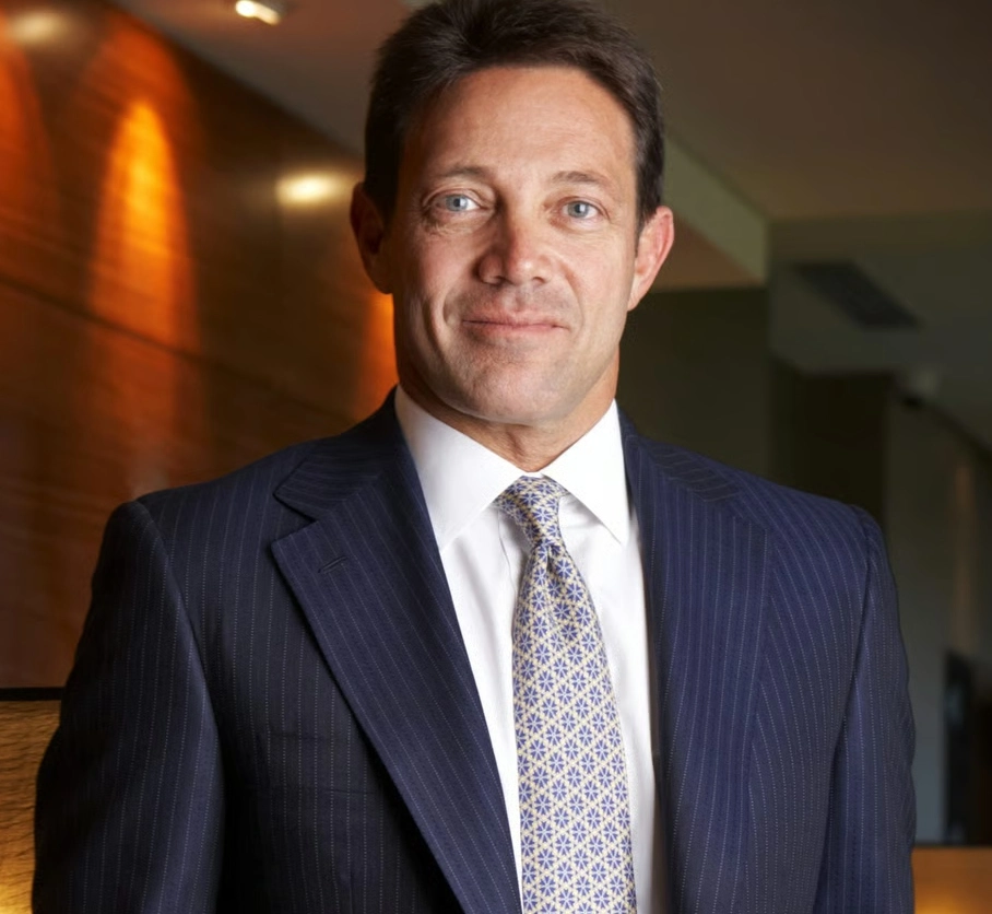 Read more about the article Jordan Belfort Net Worth in 2025 Is the Wolf of Wall Street Still a Millionaire or Just Howling?